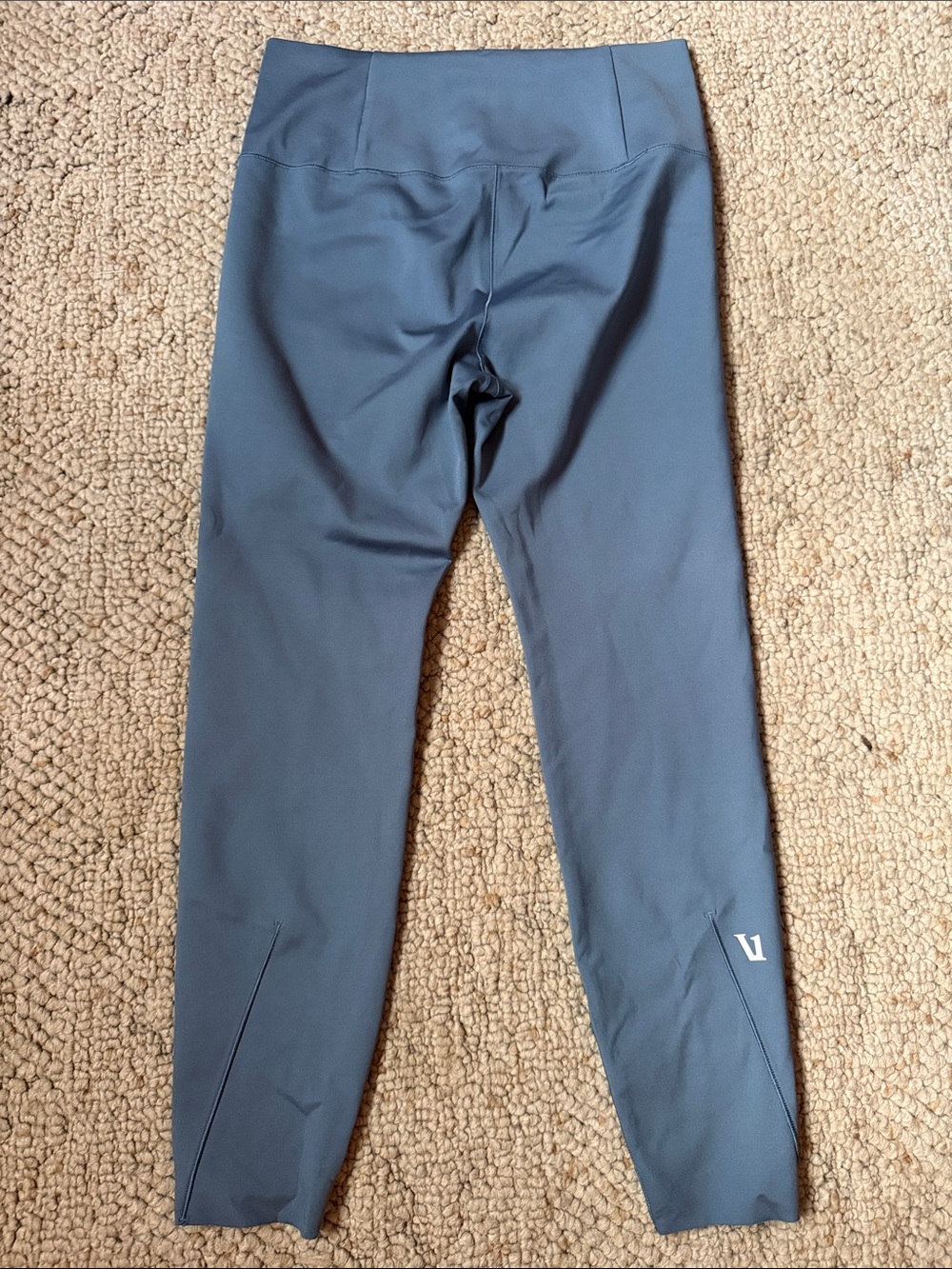 Vuori Women's Leggings in Slate Blue - Picture 3 of 9